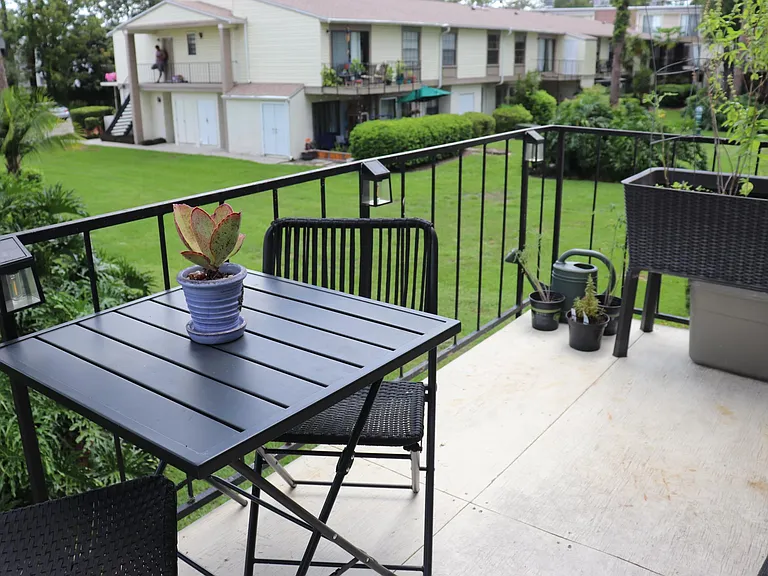 6022 Village Cir #6022 — Photo 8
