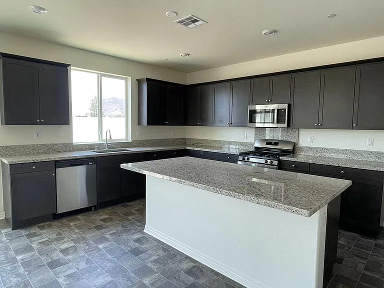 2957 Flagstaff Dr — Photo 9
