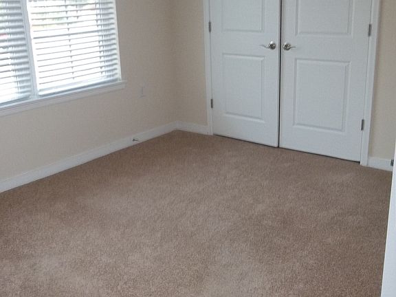 3rd image of 4283 Llewellyn Ave APT 208