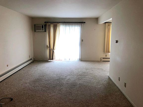 4th image of 2203 Porter St SW #107