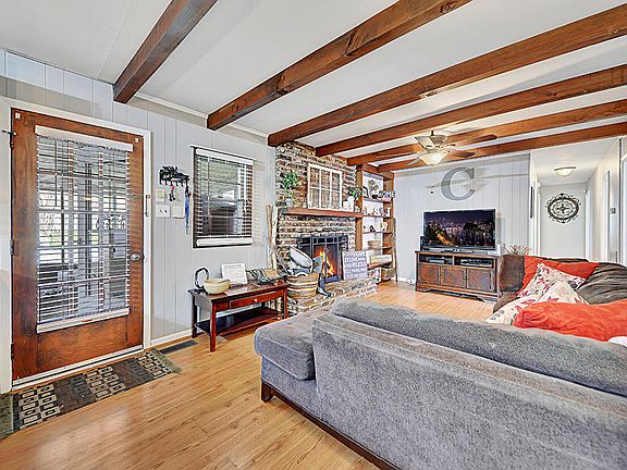 5th image of 10421 Grovedale Dr