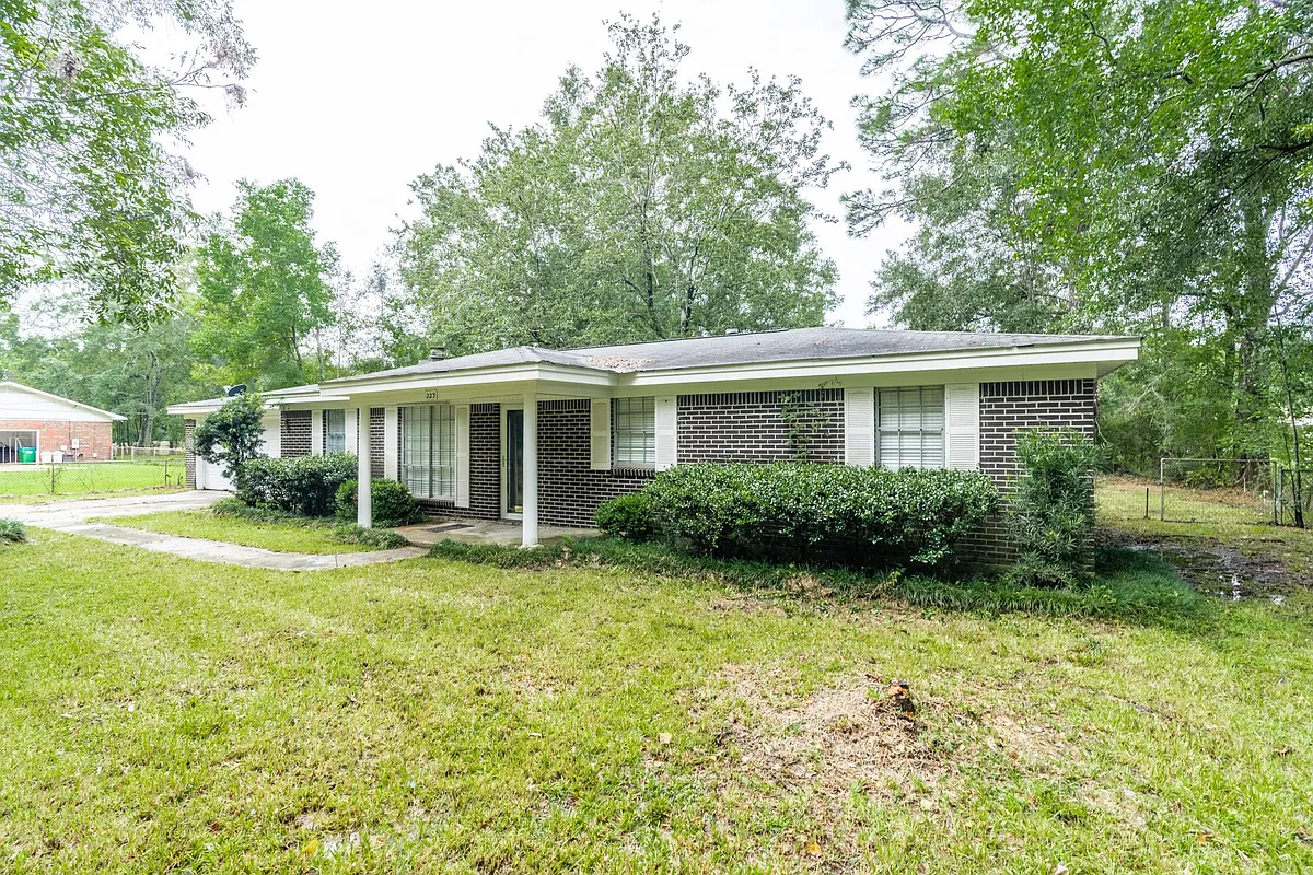 Building Photo - 223 Ideal Dr