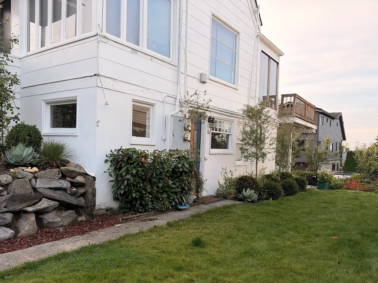 NE 80th St, Seattle — Photo 3