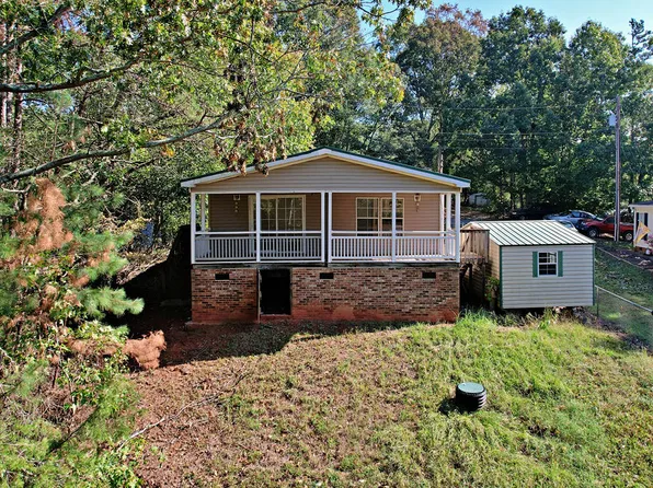 429 Hattons Ford Rd, Townville, SC 29689