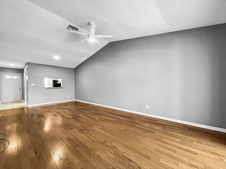 340 Causeway Blvd #202 — Photo 9