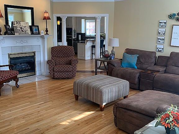 4th image of 82 Brook Haven Dr