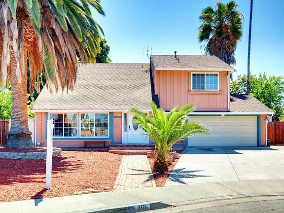 4th image of 706 Albanese Cir