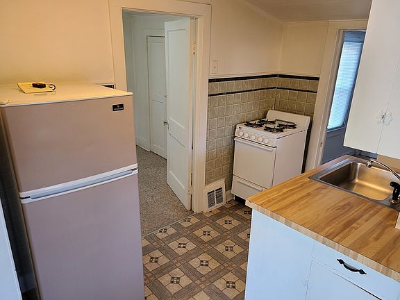 4th image of 3308 N Ozark Ave #2