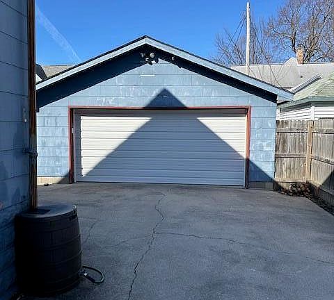 2nd image of 315 N McLellan St
