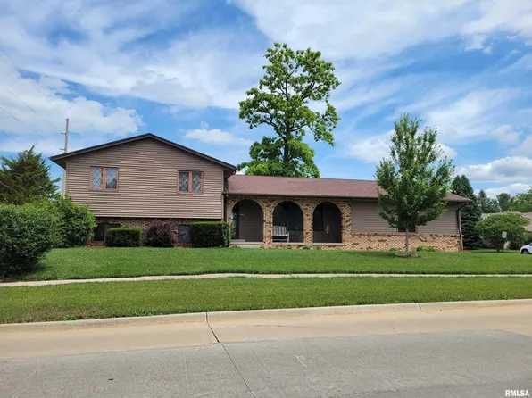 703 Cherry Dr, Geneseo, IL 61254