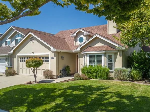 930 Provincetown Dr, Salinas, CA 93906