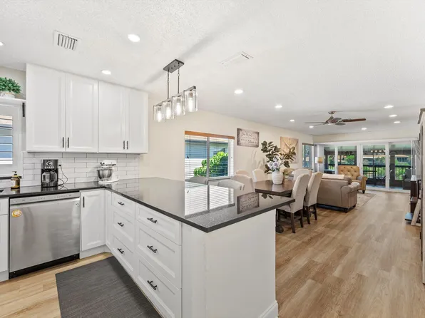 5844 Areca Palm Court Unit b, Delray Beach, FL 33484