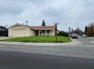 4711 Oakhollow Dr, Sacramento, CA 95842
