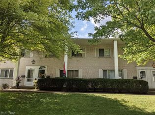 1812-1818 Cromwell Dr, Akron, OH