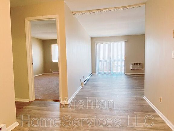 5th image of 203 Charleston Blvd #5-203-5