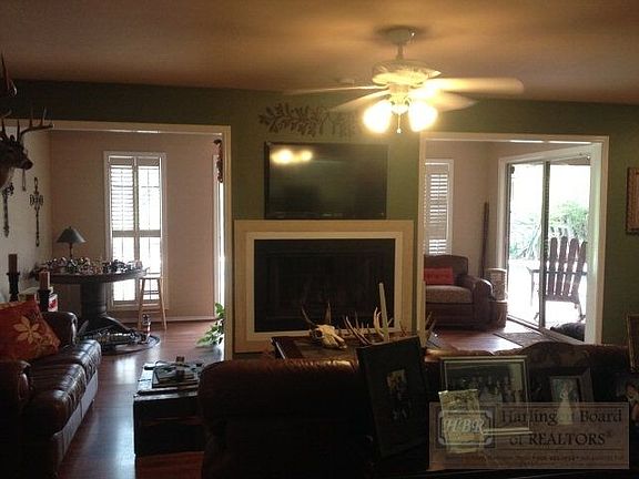 2nd image of 3105 Clifford St