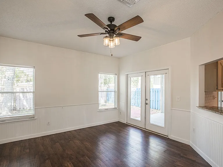 563 Selva Lakes Cir — Photo 21