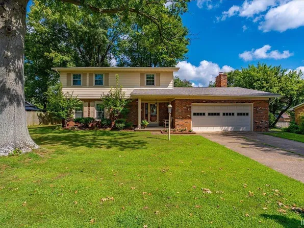 8366 N Larch Pl, Newburgh, IN 47630