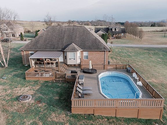 2nd image of 693 Ridge Hill Trl