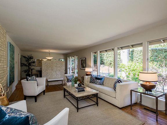 2nd image of 771 Chateau Dr