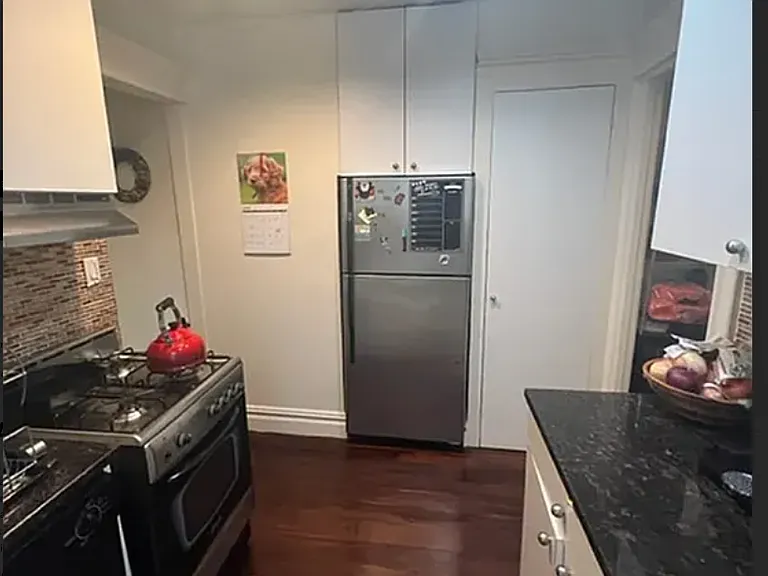 34-17 37th St #6 — Photo 8