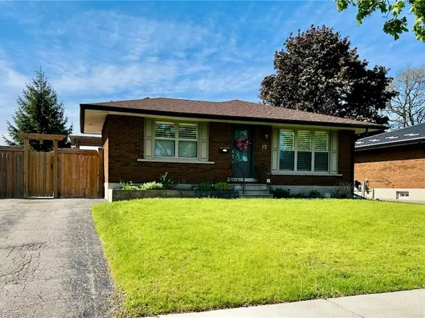 15 Blueridge Cres, Brantford, ON N3R 5E6