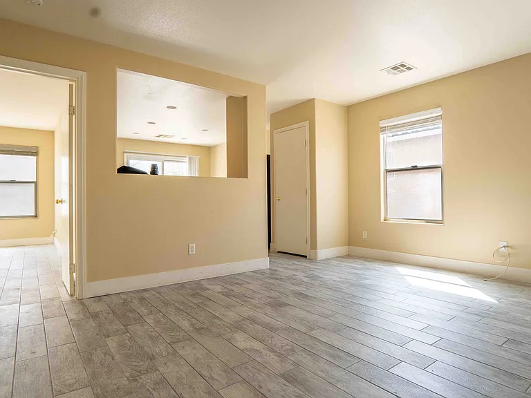 5558 Rollins St — Photo 5