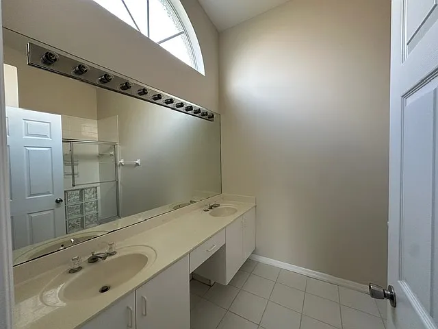Building Photo - 13578 Cherry Tree Ct
