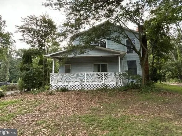 215 Mountain Rd, Pasadena, MD 21122