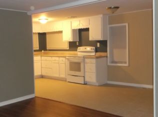 2128 Lee St, Algonac, MI 48001