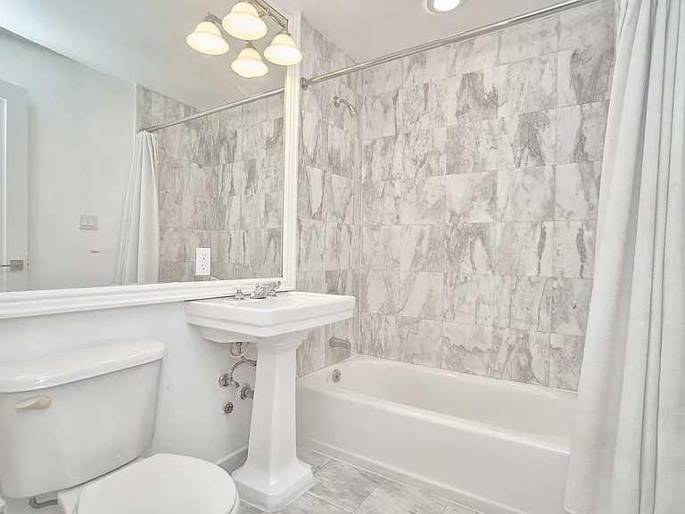 114 Ridge St #6D — Photo 6