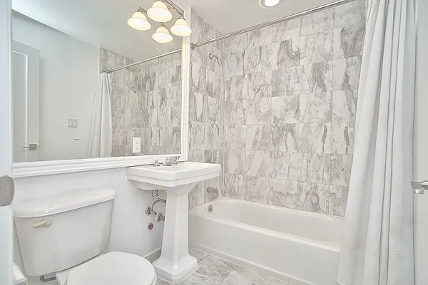 Rented by REAL New York | media 32