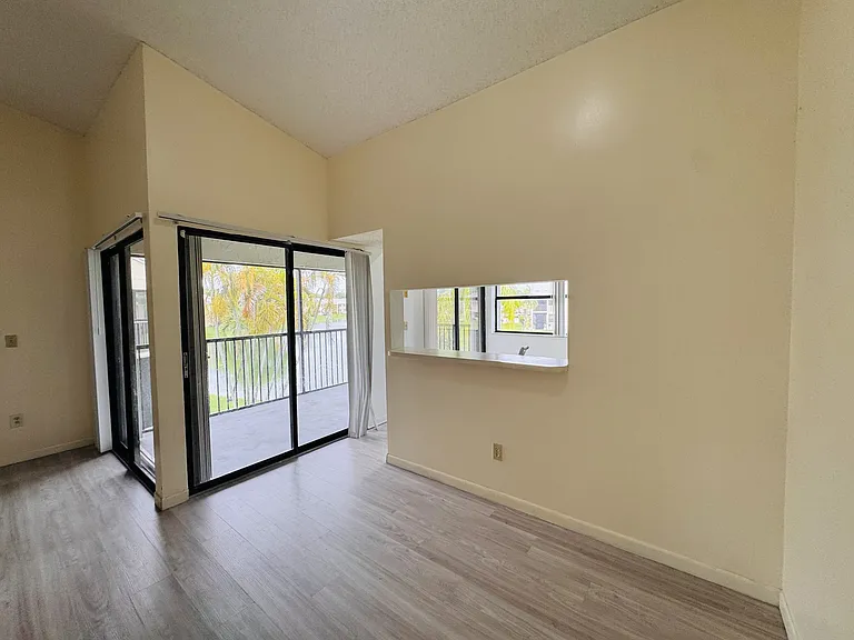 1149 Independence Trl — Photo 32