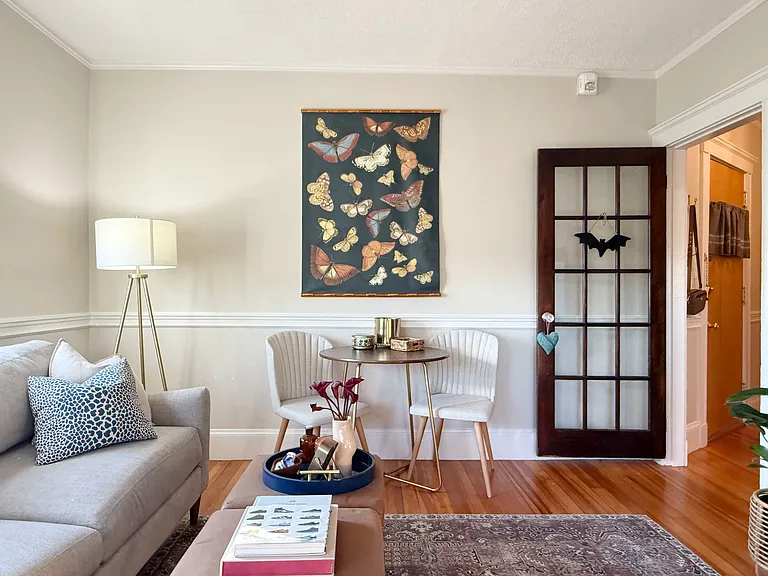 25 Roslyn St #12 — Photo 2