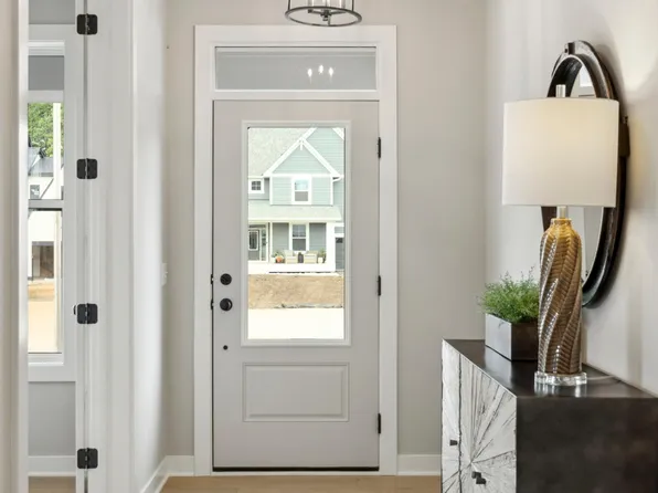 3840 Vista View Ct, Chaska, MN 55318