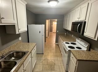 930 N Riverside Dr #930, Fort Worth, TX 76111