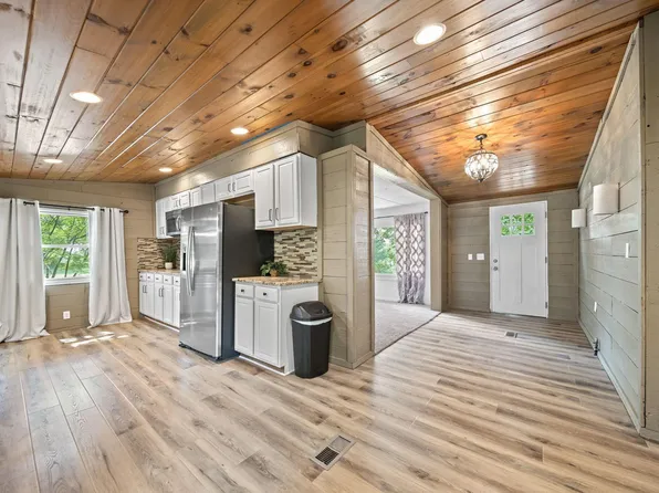 292 S Oregon St, Johnstown, OH 43031