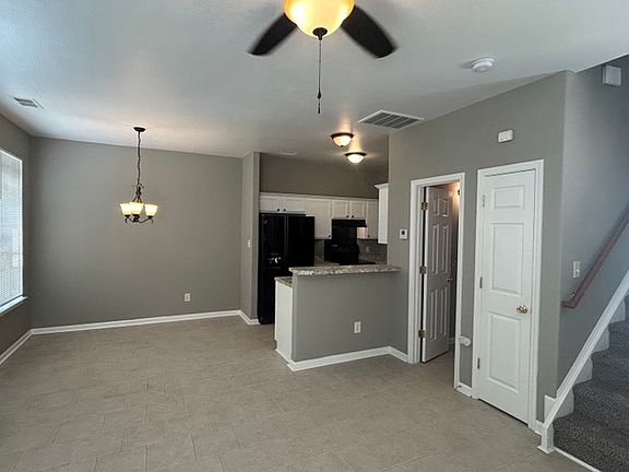 3rd image of 2840 Oasis Ln