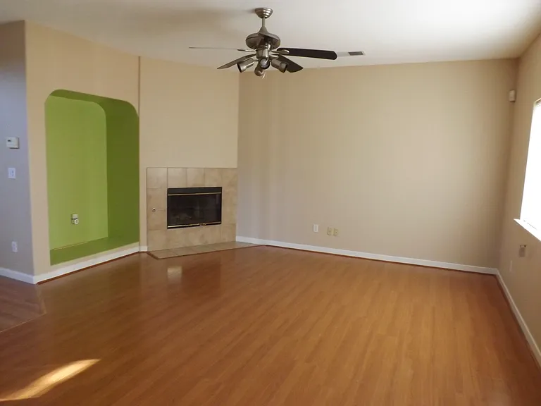 4057 Heirloom Ln — Photo 4