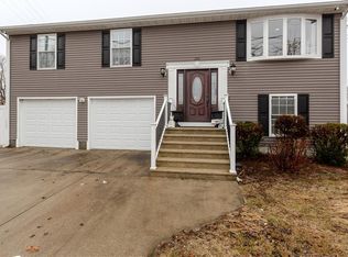 250 Ferris Ave E, Rumford, RI 02916