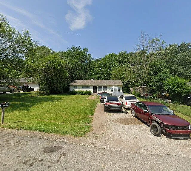 2832 Kristen Dr E — Photo 2