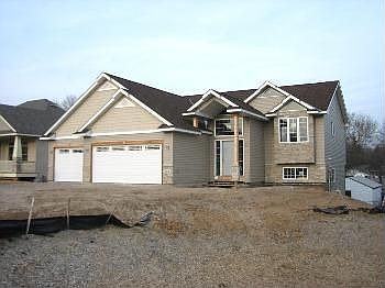 1st image of 746 Crestview Dr N
