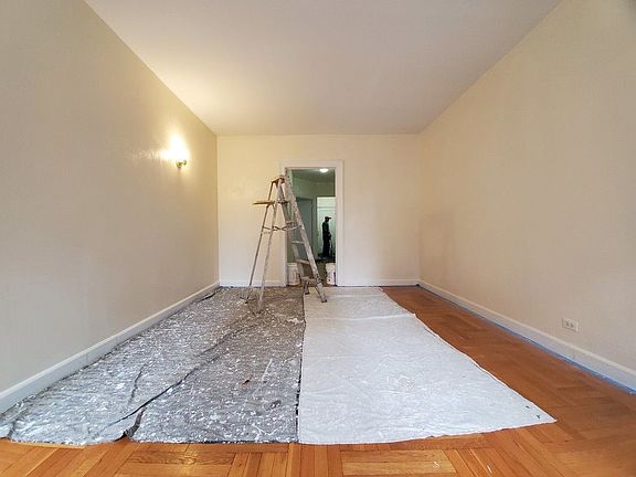 2nd image of 233 W 233rd St APT 2E