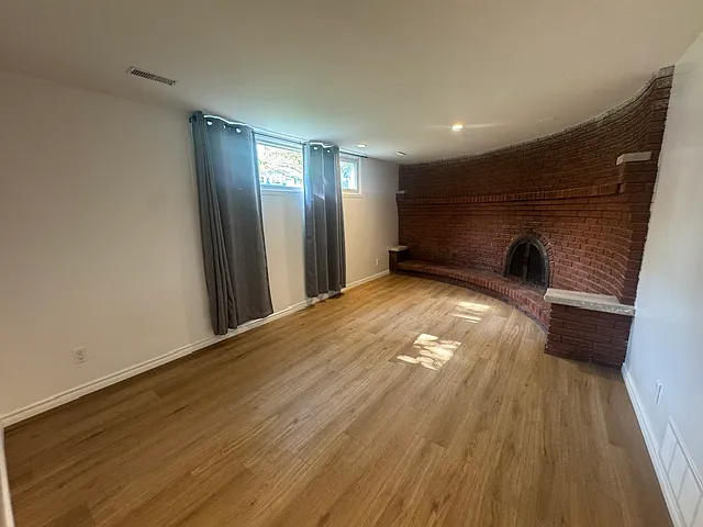 182 Lynnbrook Cres #2 — Photo 17