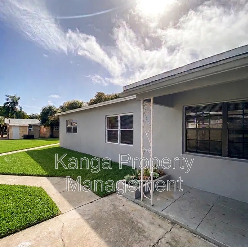 4 bed, 2.0 bath, 1084 sqft, $2,150 — Photo 1
