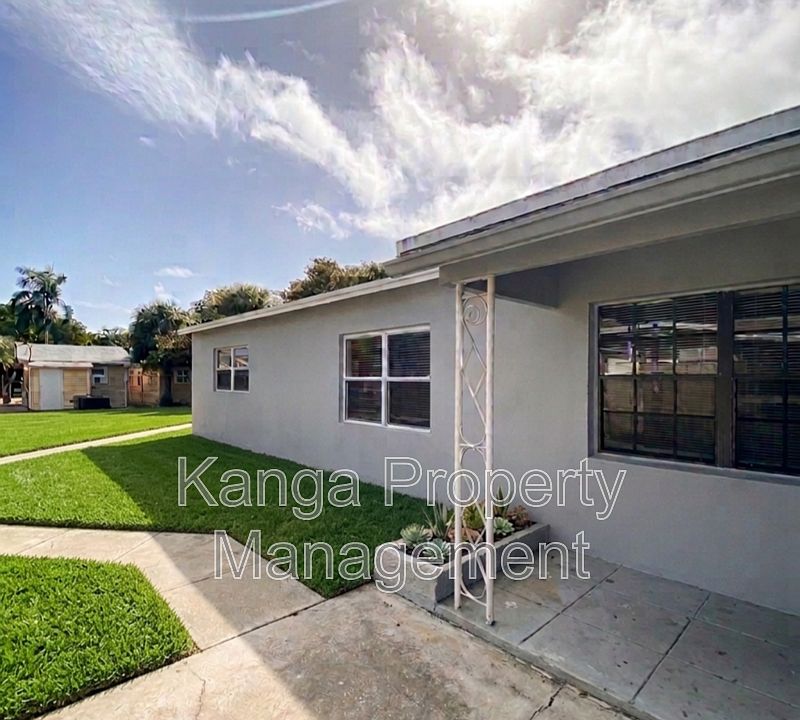 1st image of 3716 Henry Ave