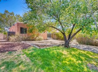 2737 Calle Serena, Santa Fe, NM 87505