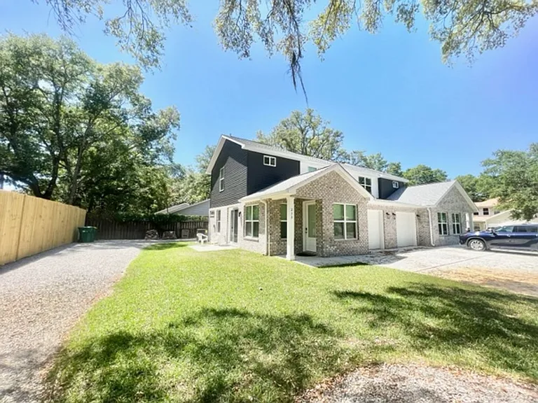 213 Allen St — Photo 25
