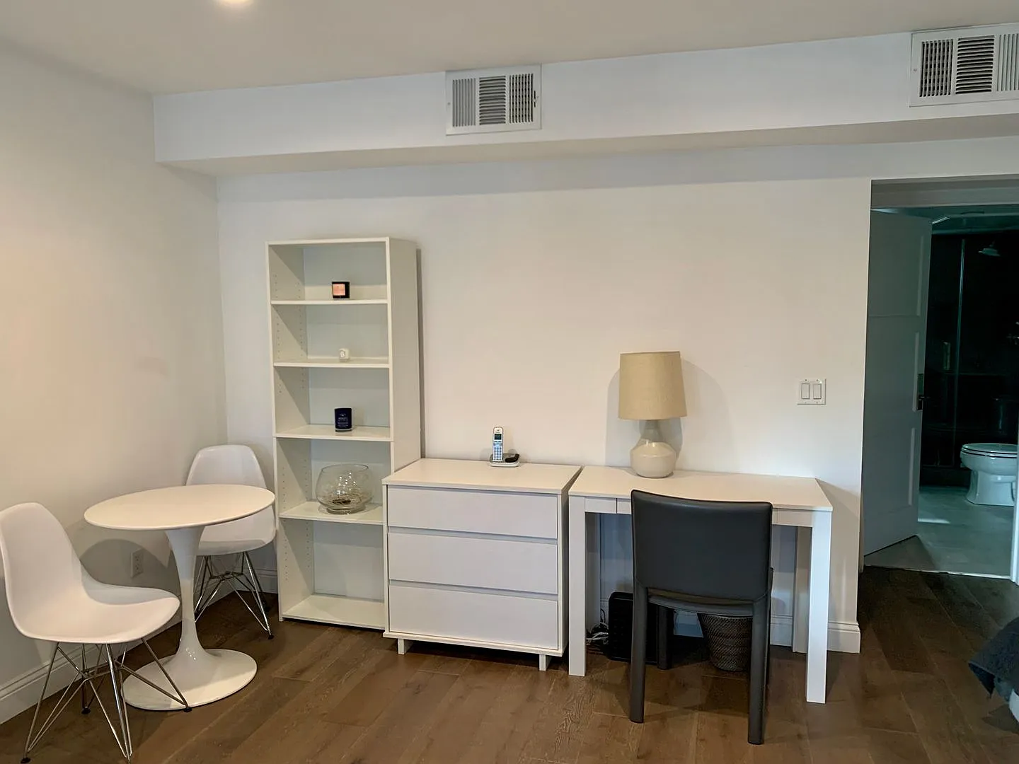 1105 Alta Loma Rd — Photo 2