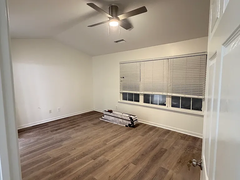4909 Vireo Dr — Photo 7